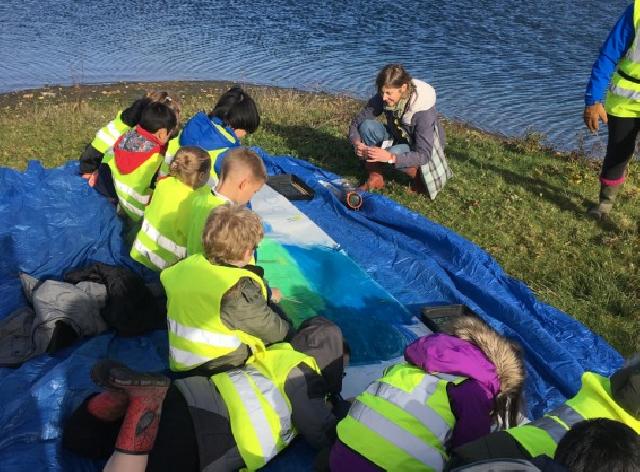 Children take part in art workshop at Conningbrook